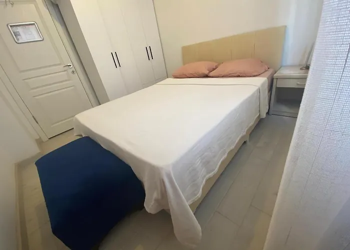 Cleopatra & Luxus And Modern *