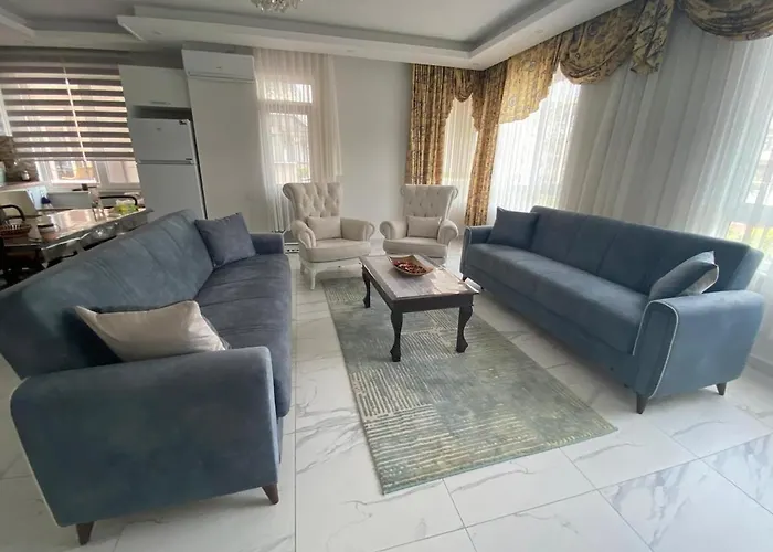 Cleopatra & Luxus And Modern *