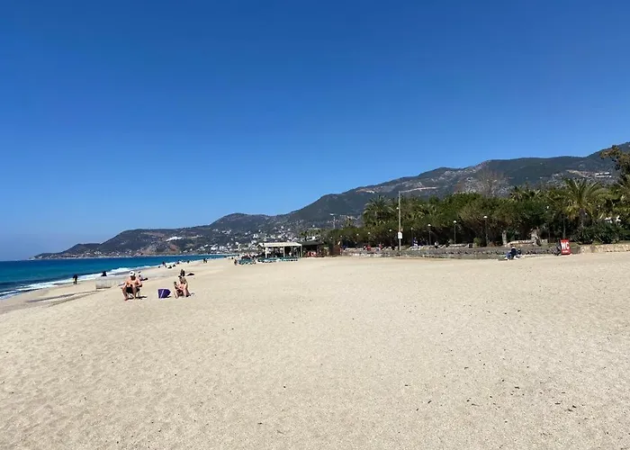 Cleopatra & Luxus And Modern *