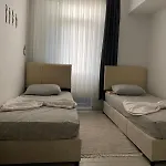 Cleopatra & Luxus And Modern Apartment